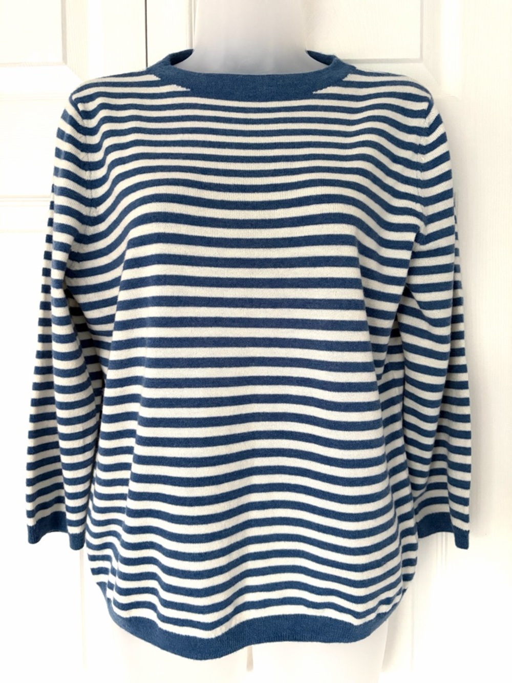 Talbots Women Blue and White Striped Knit Sweater Lambswool Bland Large Petite
